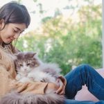 Perché i gatti fanno le fusa quando li accarezzi?