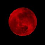 Perché la luna è rossa?