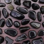 Perché l'ossidiana non va portata al collo?
